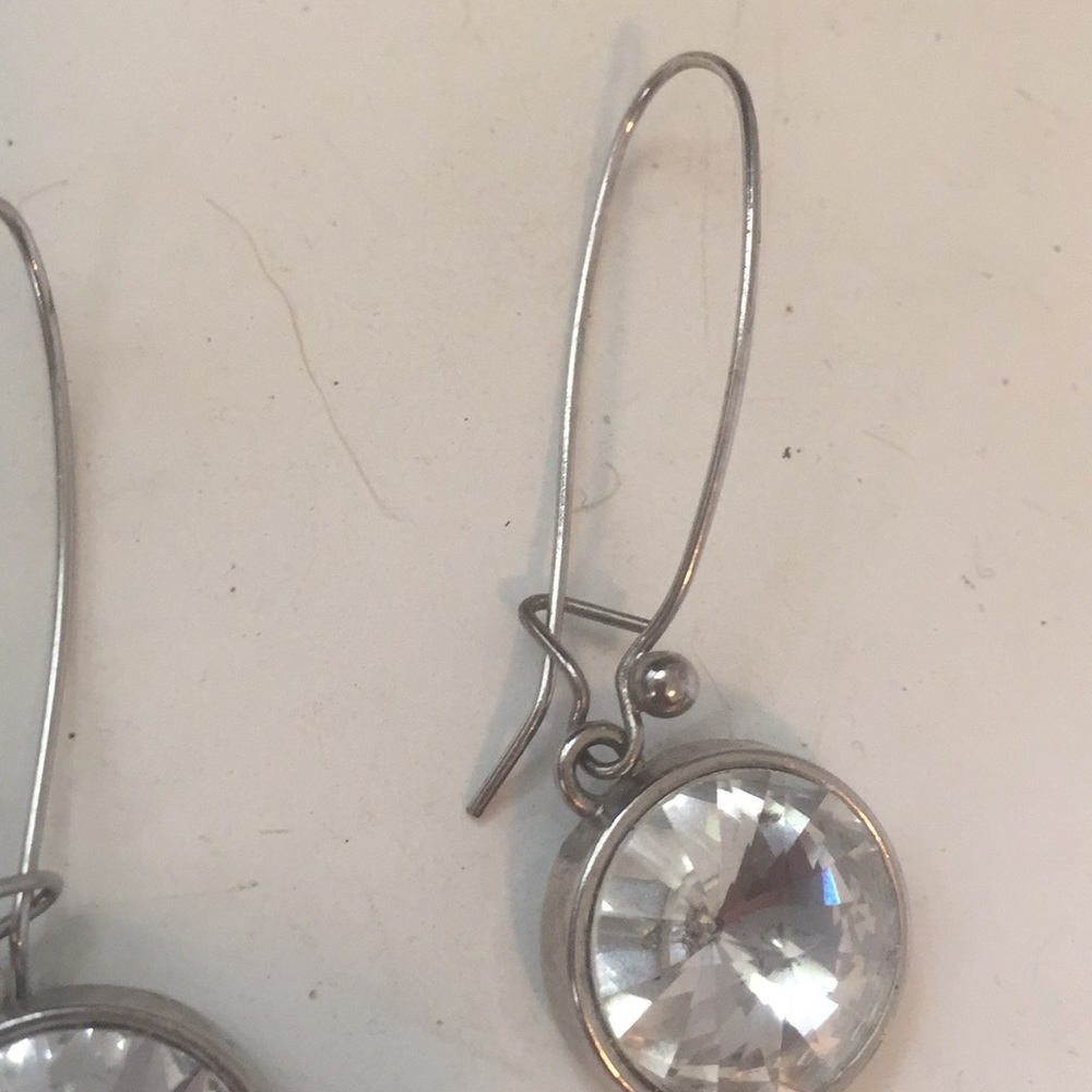 Express Earrings - Picture 4 of 4
